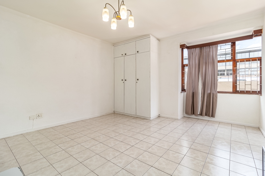 To Let 1 Bedroom Property for Rent in Green Point Western Cape